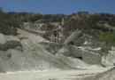 RD$2.30 pesos por tonelada, el pago de una cementera que indigna a comunidad de Las Salinas