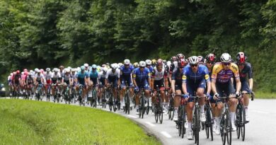 Arranca en Lille edición 112 del Tour de Francia de ciclismo