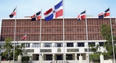 Los diputados tumban proyectos de candidaturas independientes y desafían mandato del TC