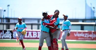 República Dominicana vence 7-4 a Panamá y sigue invicto en SDC Kids 2025