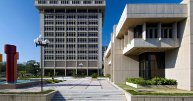 Gasto diario en pago de intereses deuda: RD$1,185.25 millones