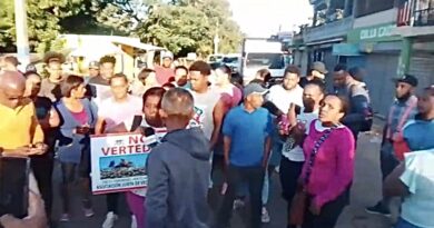 La Cuaba protesta en rechazo a declaraciones de viceministro de Medio Ambiente sobre vertedero