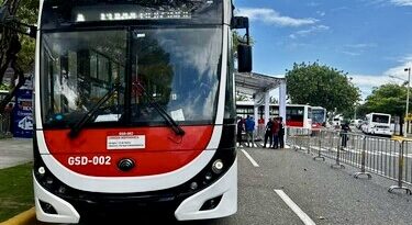 Abinader pone en marcha el corredor de la avenida Independencia; pasaje costará RD$35 Abinader pone en marcha el corredor de la avenida Independencia; pasaje costará RD$35