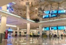 Aeropuertos de Emiratos Árabes Unidos reanudan operaciones parciales mientras aerolíneas restablecen servicios