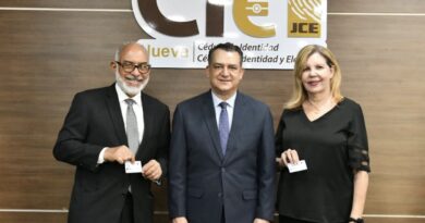 Persio Maldonado resalta trascendencia de nueva cédula para la modernización del Estado Persio Maldonado resalta trascendencia de nueva cédula para la modernización del Estado