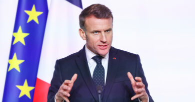 Macron anuncia una misión de escolta de buques para reabrir el estrecho de Ormuz