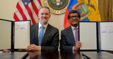 EE. UU. y Ecuador firman un acuerdo para ampliar el comercio y reducir algunos aranceles