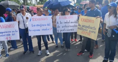 Profesores de Cotuí marchan en defensa de la Presa de Hatillo y exigen remediación ambiental