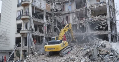 Ataques de EE.UU. e Israel contra zonas residenciales en Irán asesinan al menos a 32 civiles Ataques de EE.UU. e Israel contra zonas residenciales en Irán asesinan al menos a 32 civiles