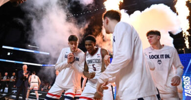 UConn se impone a Illinois y avanza a la final del Basquet Universitario