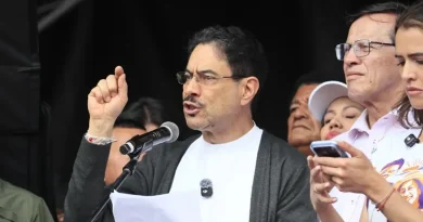 Iván Cepeda advierte sobre intentos de criminalizar a la oposición colombiana Iván Cepeda advierte sobre intentos de criminalizar a la oposición colombiana