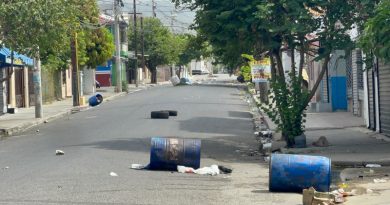 Paro causa cierre de comercio en pueblos del Cibao Paro causa cierre de comercio en pueblos del Cibao