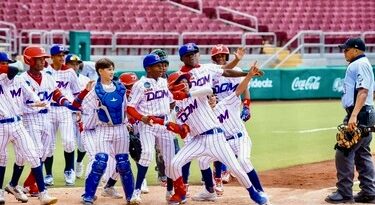Dominicana arrolla a México Verde y se queda sola en la cima de la Serie del Caribe Kids Dominicana arrolla a México Verde y se queda sola en la cima de la Serie del Caribe Kids