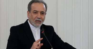 Irán denuncia a Francia por predicar sobre derechos humanos y respaldar crímenes de EE UU e Israel. Irán denuncia a Francia por predicar sobre derechos humanos y respaldar crímenes de EE UU e Israel.