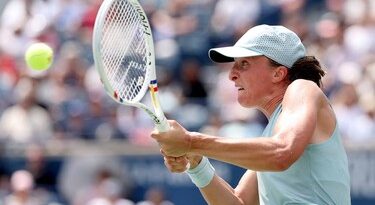 Iga Swiatek elimina a María Sákkari para pasar a octavos de final en Cincinnati