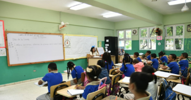 Meritocracia vs. Partidocracia. Despolitizar la educación empieza por los ascensos: el pendiente de los concursos para técnicos docentes