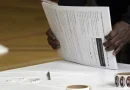 Organizaciones civiles y 23 estados impugnan orden de Trump para limitar voto