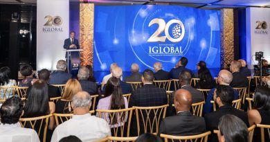 Leonel Fernández destaca aporte del IGLOBAL al país al celebrar 20 años y más de 1,600 egresados de maestrías y doctorados Leonel Fernández destaca aporte del IGLOBAL al país al celebrar 20 años y más de 1,600 egresados de maestrías y doctorados