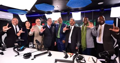 Leonel propone registro automático y gratuito de hijos de dominicanos nacidos en el exterior Leonel propone registro automático y gratuito de hijos de dominicanos nacidos en el exterior