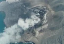 Erupción del Anak Krakatoa paraliza vuelos en Indonesia