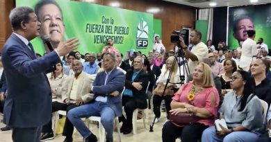 Leonel encabeza jornada de capacitación de la Fuerza del Pueblo y plantea convertir el partido en un “centro de aprendizaje permanente” Leonel encabeza jornada de capacitación de la Fuerza del Pueblo y plantea convertir el partido en un “centro de aprendizaje permanente”