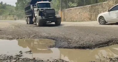 Comunitarios de Quita Sueño reclaman arreglo de calles y puente sobre río Haina