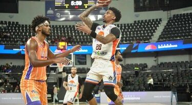 Los Prados vencen a Huellas del Siglo 66-65 Los Prados vencen a Huellas del Siglo 66-65