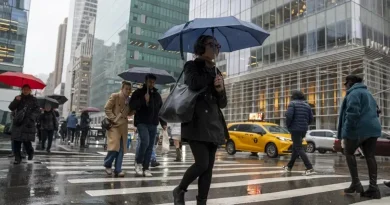 Potente tormenta azota el noreste de EE.UU. con inundaciones costeras y apagones masivos Potente tormenta azota el noreste de EE.UU. con inundaciones costeras y apagones masivos