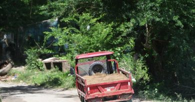 Residentes de Manoguayabo denuncian extracción de arena en el río Haina Residentes de Manoguayabo denuncian extracción de arena en el río Haina
