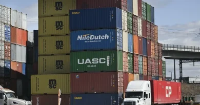 EE.UU. prohíbe importaciones canadienses por mil millones de dólares EE.UU. prohíbe importaciones canadienses por mil millones de dólares