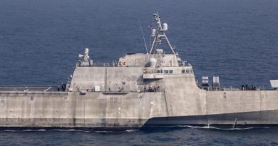 Marina china sigue a buque de guerra estadounidense cerca de Nansha Qundao Marina china sigue a buque de guerra estadounidense cerca de Nansha Qundao