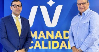 Subdirector General Leonardo Perozo asiste a Semana de La Calidad del MICM.