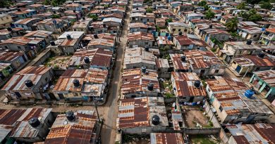 Nuestro pueblo a merced de limosnas